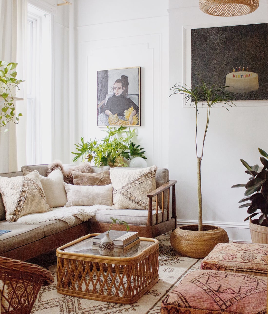 In this installment of the Wall Around the World home tour series, Mallory gives us the inside scoop on her global cool gallery walls and California-cool-meets-Mid-Century Modern home decor. • Little Gold Pixel • Photo © Mallory Fletchall